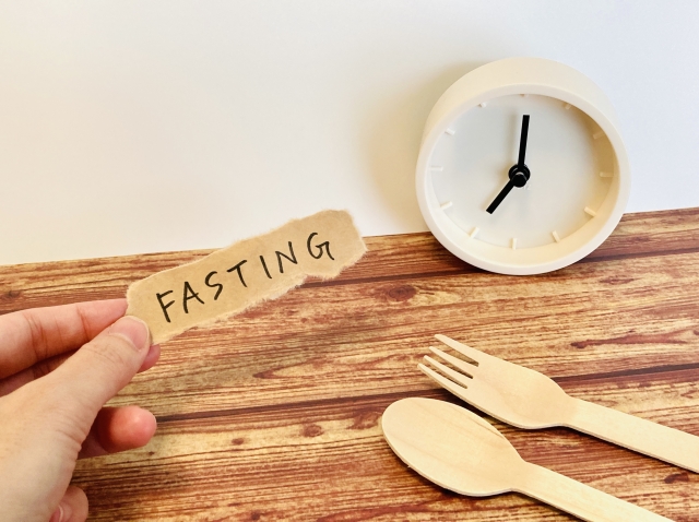 腸活におすすめのファスティングとは？基本の進め方を解説